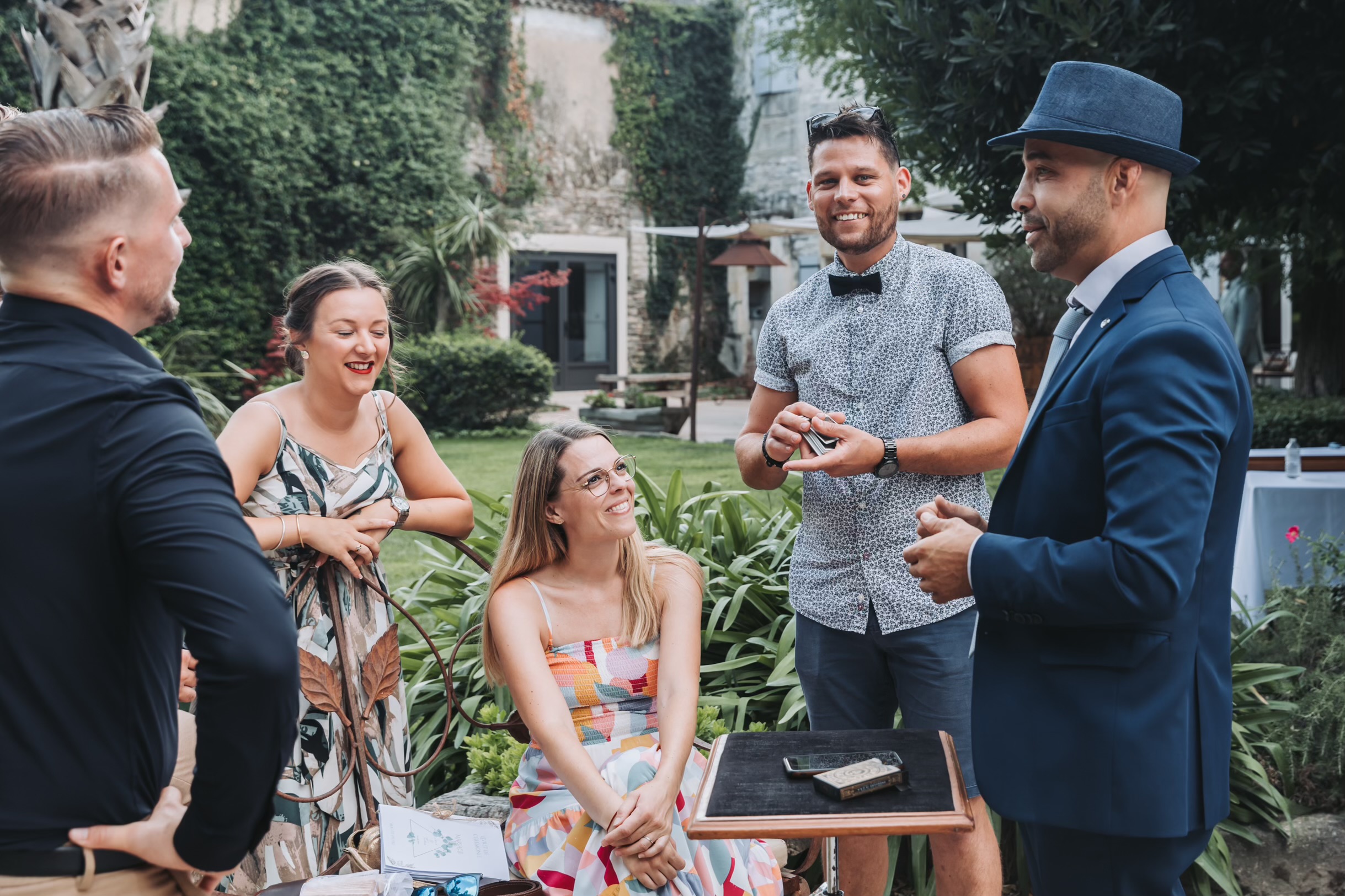 Close-up avec les invités d’un mariage