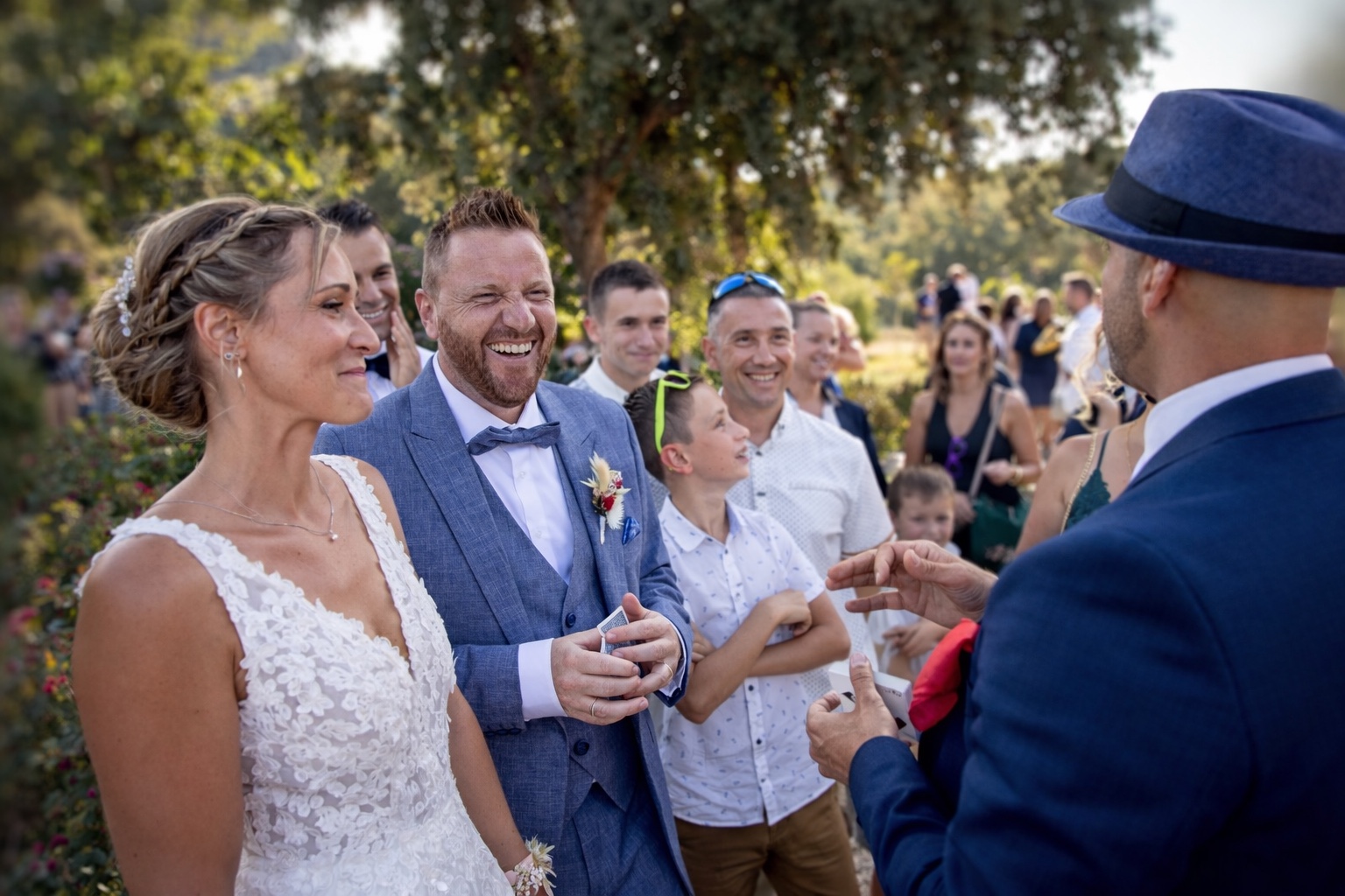 Magicien mariage avec les mariés